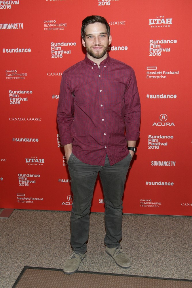 Evan Jonigkeit - Actor