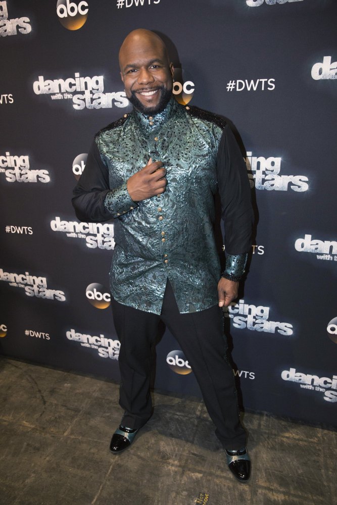 Wanya Morris Singer
