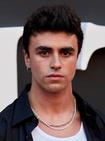 Itzan Escamilla - Actor