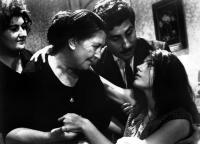SEDUCED AND ABANDONED, (aka SEDOTTA E ABBANDONATA), Rosetta Urzi, Lola Braccini, Aldo Puglisi, Stefania Sandrelli, 1964