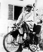 MON ONCLE, (aka MY UNCLE), from left: Jacques Tati, Alain Becourt, 1958