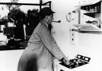 MON ONCLE, (aka MY UNCLE), Jacques Tati, 1958