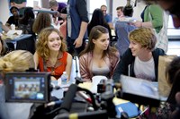 ME AND EARL AND THE DYING GIRL, (aka ME,& EARL & THE DYING GIRL), from left: Olivia Cooke, Katherine Hughes, Thomas Mann, on set, 2015. ph: Anne Marie Fox/TM & copyright © Fox Searchlight Pictures. All rights reserved