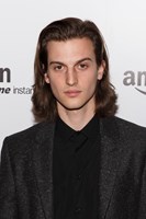 Peter Vack at arrivals for MOZART IN THE JUNGLE Premiere, Alice Tully Hall at Lincoln Center, New York, NY December 2, 2014. Photo By: Jason Smith/Everett Collection