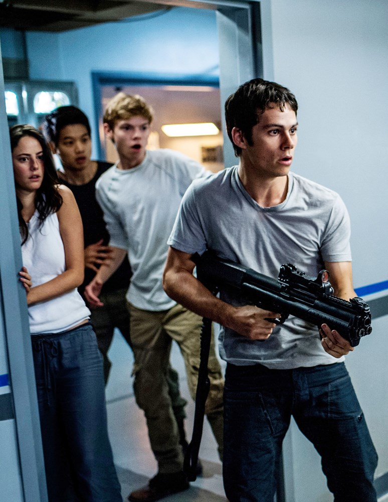 MAZE RUNNER: THE SCORCH TRIALS, from left: Dylan O'Brien, Kaya Scodelario, Ki Hong Lee, Thomas Brodie-Sangster, 2015. ph: Richard Foreman Jr./TM and Copyright ©20th Century Fox Film Corp. All rights reserved.