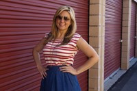 Storage Wars, Laura Dotson, 12/01/2010, ©AETV