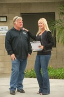 Storage Wars, Dan Dotson (L), Laura Dotson (R), 12/01/2010, ©AETV