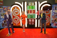 The Price Is Right, Drew Carey (L), Rachel Reynolds (R), 10/15/2007, ©CBS