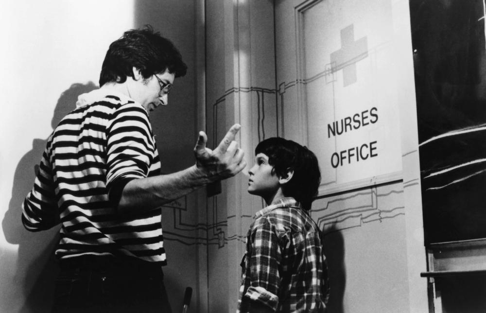 E.T., THE EXTRA-TERRESTRIAL, director Steven Spielberg, Henry Thomas, on-set, 1982, ©Universal /