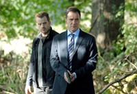 Second Chance, Rob Kazinsky (L), Tim DeKay (R), 'Scratch That Glitch', Season 1, Ep. #5, 02/12/2016, ©FOX