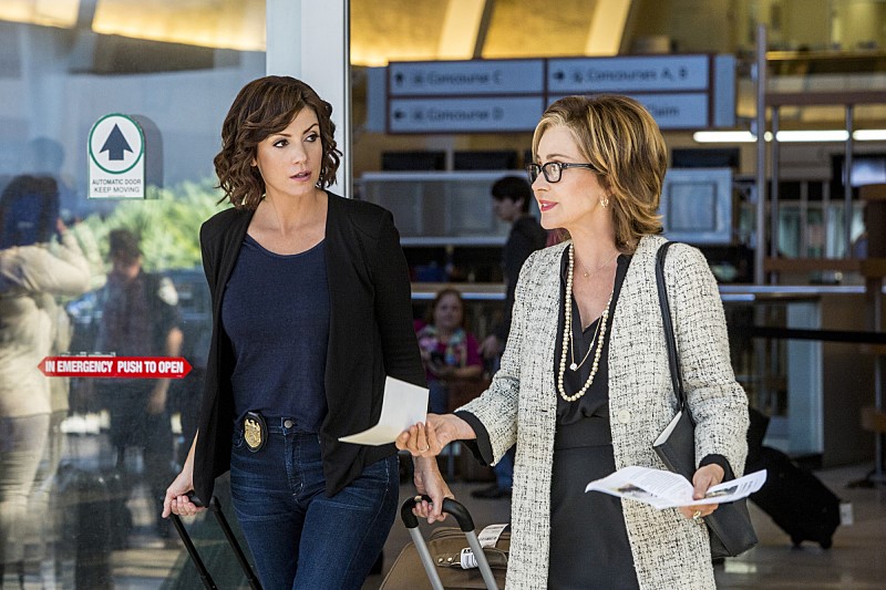 Zoe McLellan Actress