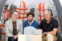 The Big Bang Theory, Michael J. Massimino (L), Simon Helberg (C), Bill Prady (R), 09/24/2007, ©CBS
