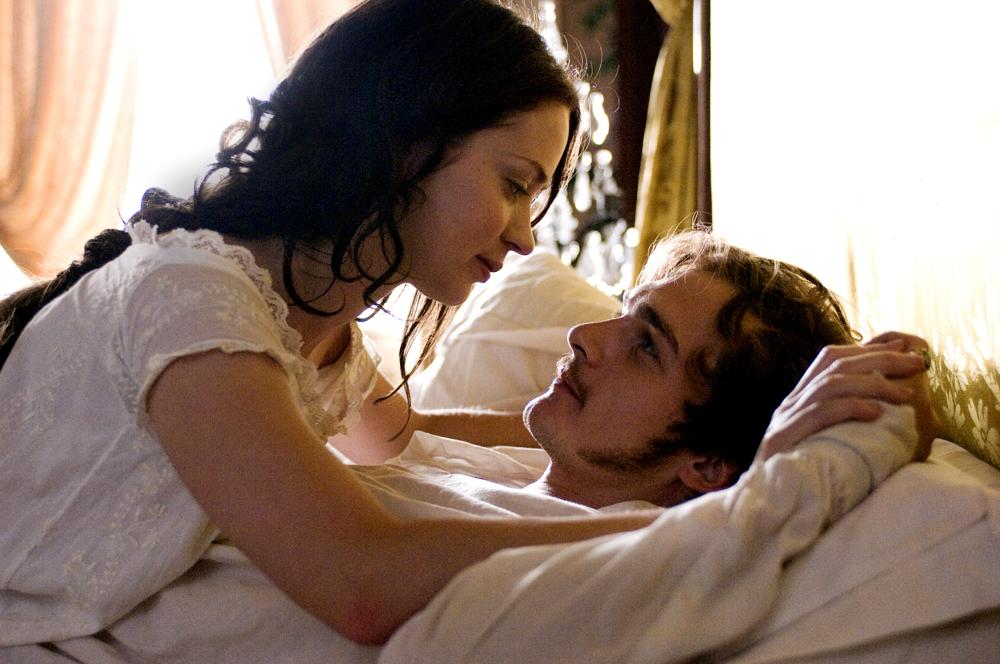 THE YOUNG VICTORIA, from left: Emily Blunt, as Victoria, Rupert Friend, as Prince Albert, 2009. ©Momentum Pictures