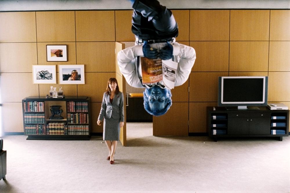 X-MEN: THE LAST STAND, (aka X-MEN 3), Kelsey Grammer (upside down), 2006, TM & Copyright (c) 20th Century Fox Film Corp. All rights rserved.