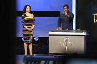 The Taste, Nigella Lawson (L), Javier Plascencia (R), 'Latin', Season 3, Ep. #5, 01/08/2015, ©ABC