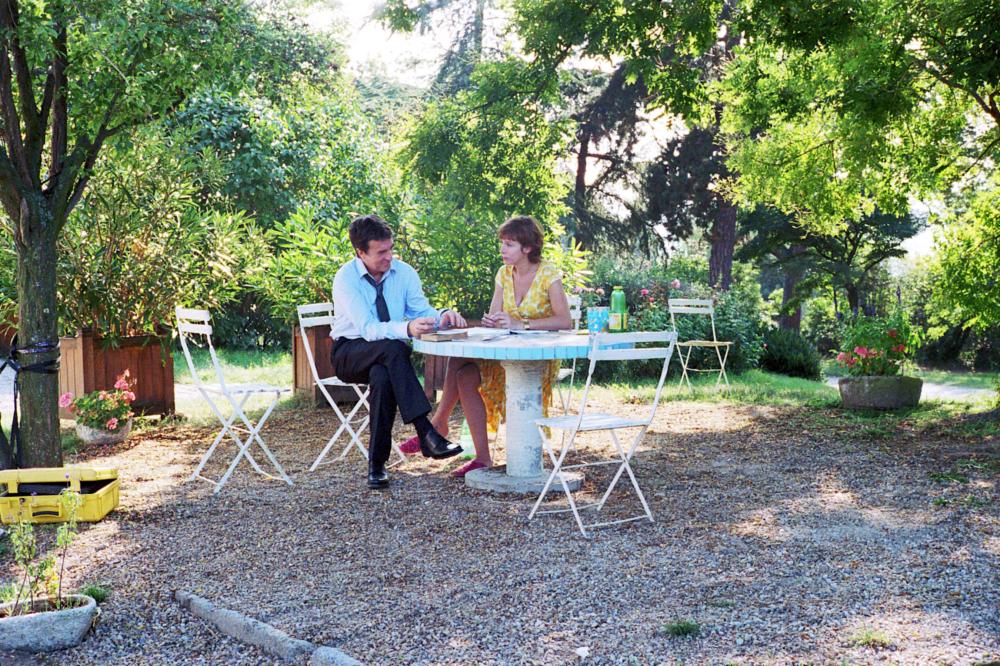 LA VERITE OU PRESQUE, from left: Francois Cluzet, Karin Viard, 2007. ©Rezo Films