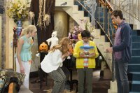 Jessie, from left: Peyton Roi List, Debby Ryan, Karan Brar, Pierson Fode, 'Ride to Riches', Season 3, Ep. #25, 11/21/2014, ©DISNEYCHANNEL