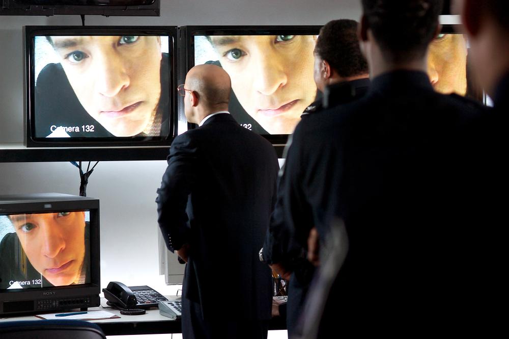 THE TERMINAL, Tom Hanks, Stanley Tucci, 2004, (c) DreamWorks
