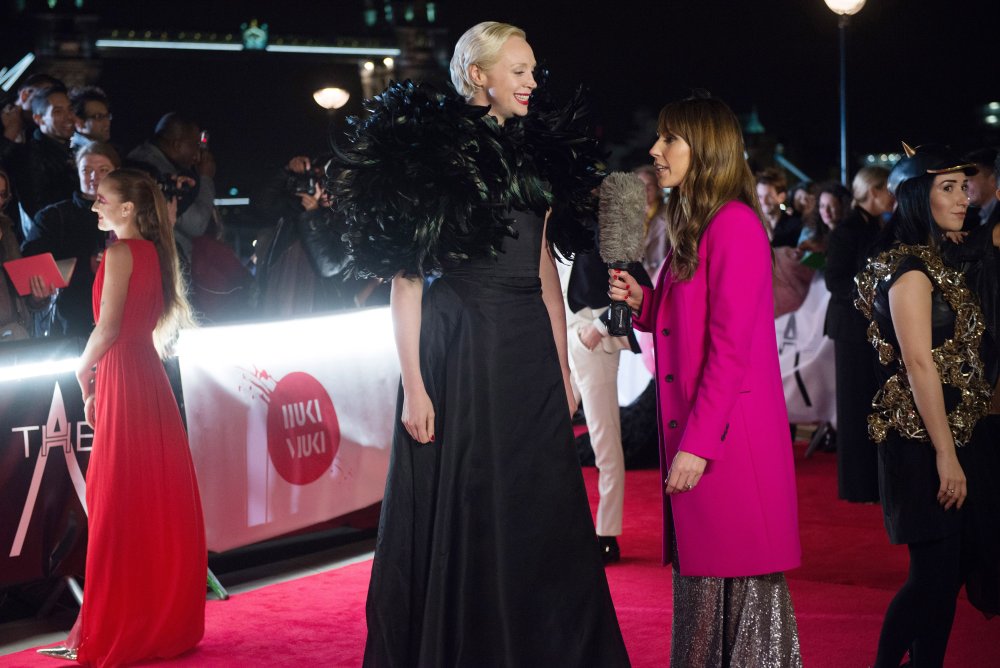 ABSOLUTELY FABULOUS: THE MOVIE, from left: Gwendoline Christie, Alex Jones, 2016. ph: David Appleby/© Fox Searchlight. All rights reserved.