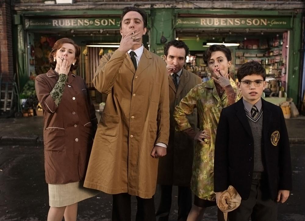SIXTY SIX, from left: Catherine Tate, Peter Serafinowicz, Eddia Marsan, Helena Bonham Carter, Gregg Sulkin, 2006. ©First Independent Pictures Helena Bonham Carter, 2006. ©First Independent Pictures