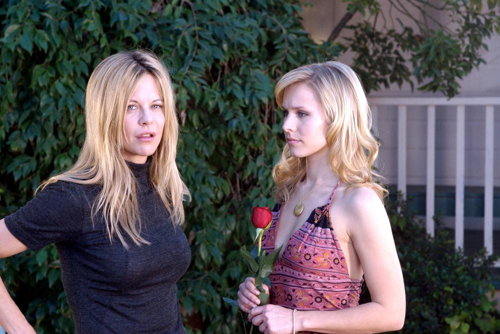 SERIOUS MOONLIGHT, from left: Meg Ryan, Kristen Bell, 2009. ©Magnolia Pictures