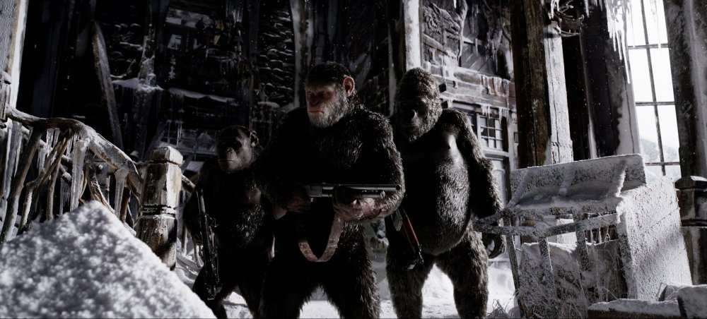 WAR FOR THE PLANET OF THE APES, ANDY SERKIS (CENTER), 2017. TM AND COPYRIGHT © 20TH CENTURY FOX FILM CORP. ALL RIGHTS RESERVED.