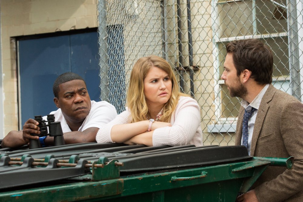 FIST FIGHT, FROM LEFT: TRACY MORGAN, JILLIAN BELL, CHARLIE DAY, 2017. PH: BOB MAHONEY/© WARNER BROS.