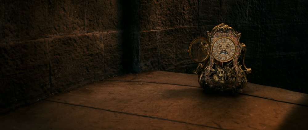 BEAUTY AND THE BEAST, COGSWORTH (VOICE: IAN MCKELLEN), 2017. © WALT DISNEY PICTURES