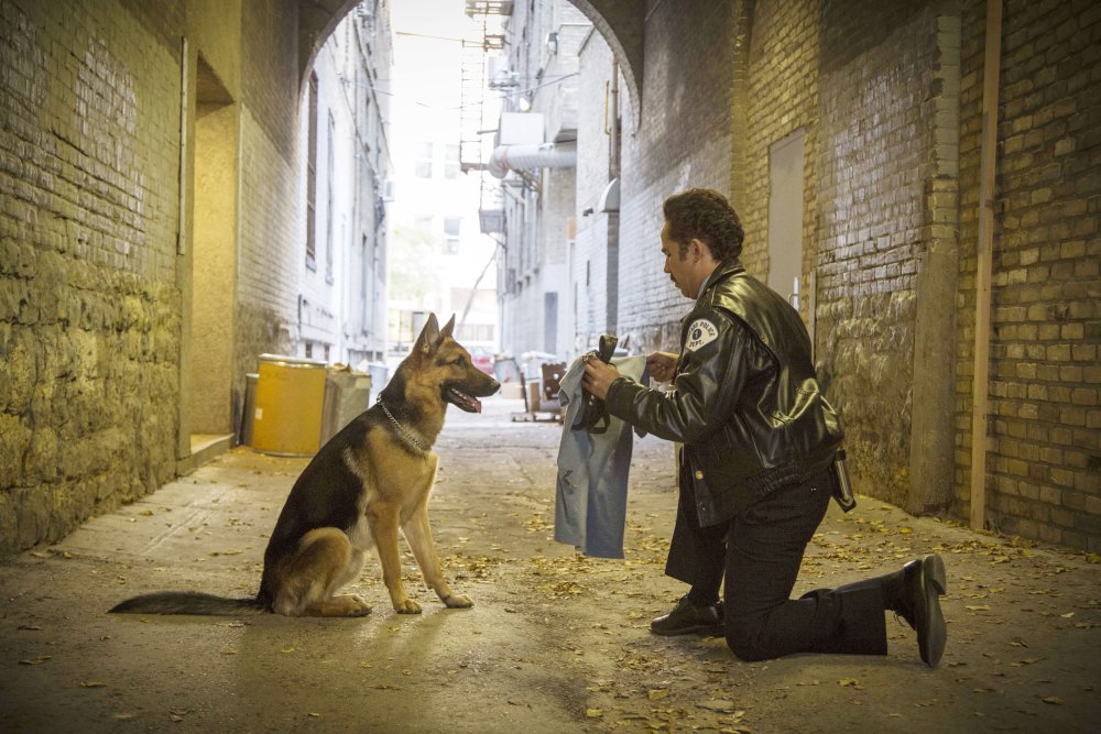 A DOG'S PURPOSE, JOHN ORTIZ, ELLIE (VOICE: JOSH GAD), 2017. PH: JOE LEDERER. ©UNIVERSAL PICTURES