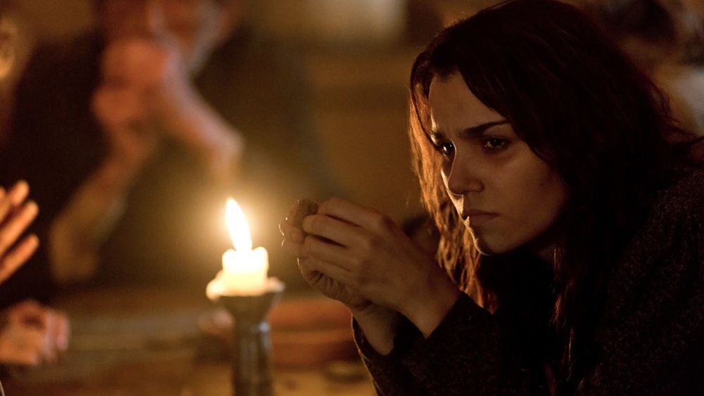BITTER HARVEST, SAMANTHA BARKS, 2017. © ROADSIDE ATTRACTIONS