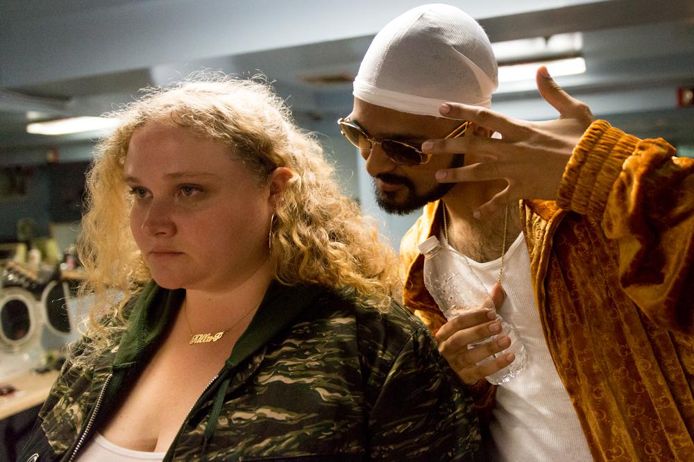 PATTI CAKE$, (AKA PATTI CAKES), L-R: DANIELLE MACDONALD, SIDDHARTH DAHANAJAY, 2017. PH: JEONG PARK/TM & COPYRIGHT ©FOX SEARCHLIGHT PICTURES