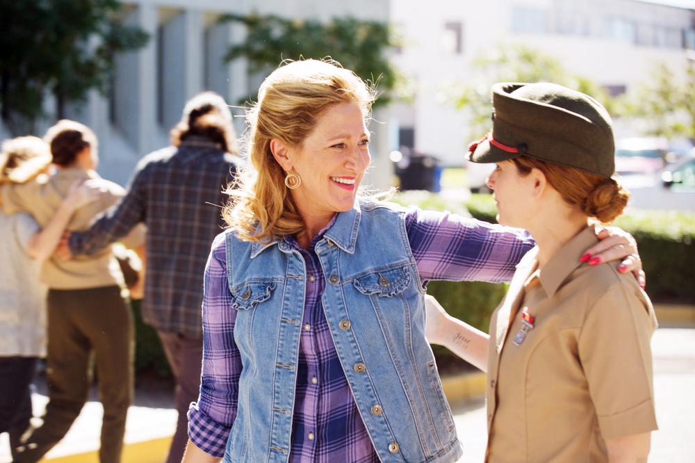 MEGAN LEAVEY, L-R: EDIE FALCO, KATE MARA, 2017. PH: MICHAEL TACKET/©BLEECKER STREET MEDIA