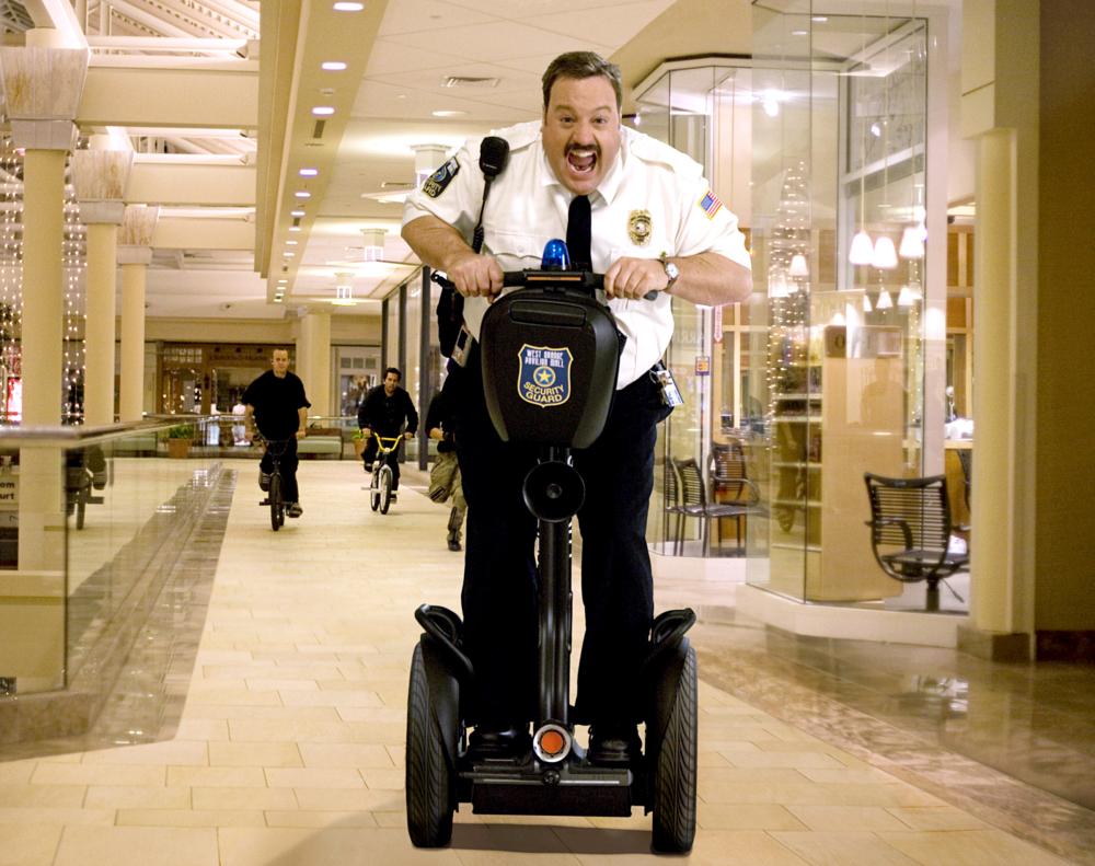 PAUL BLART: MALL COP, Kevin James (foreground), 2009. ©Sony Pictures