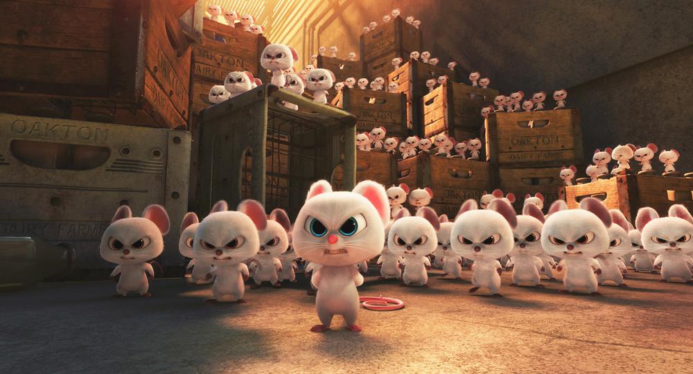 THE NUT JOB 2: NUTTY BY NATURE, FOREGROUND: MR. FENG (VOICE: JACKIE CHAN), 2017. ©OPEN ROAD FILMS