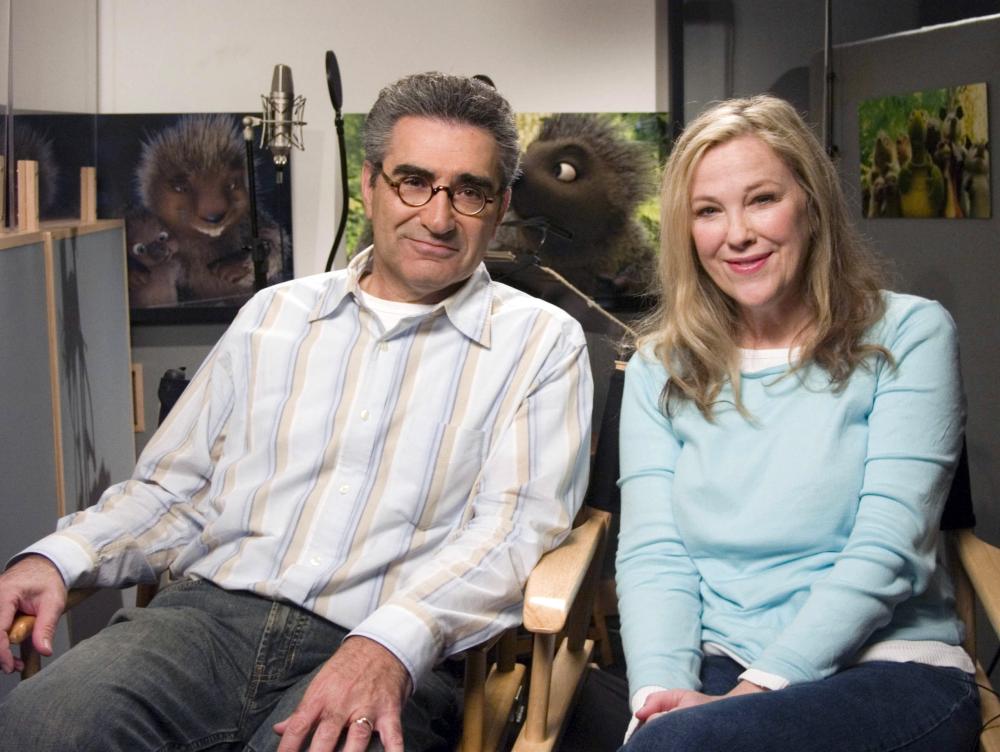 OVER THE HEDGE, Eugene Levy as the voice of Lou, Catherine O'Hara as the voice of Penny, 2006, ©DreamWorks