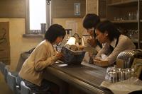 TOKYO GHOUL, FROM LEFT: HIYORI SAKURADA, MASATAKA KUBOTA, FUMIKA SHIMIZU, 2017. © SHOCHIKU COMPANY