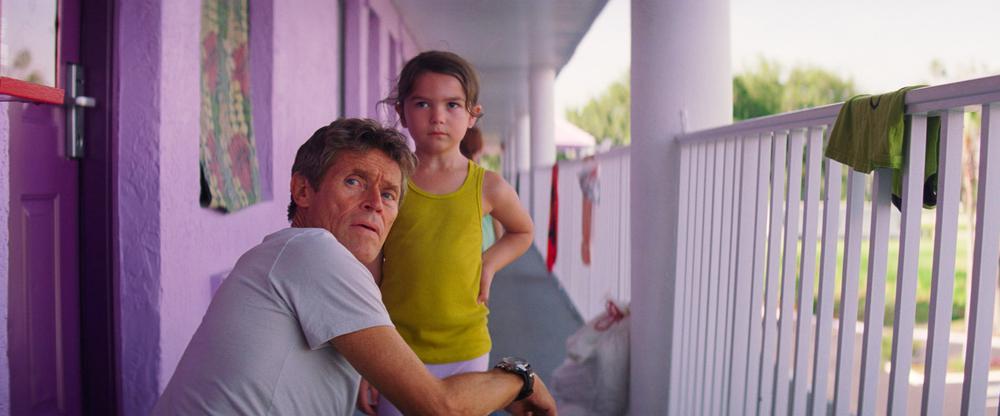 THE FLORIDA PROJECT, FROM LEFT: WILLEM DAFOE, BROOKLYNN PRINCE, 2017. ©A24