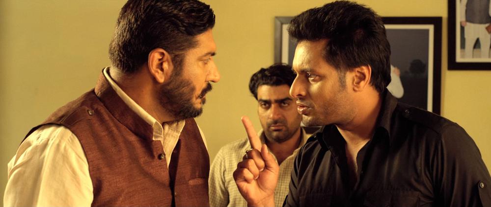 RUPINDER GANDHI 2: THE ROBIN HOOD, RIGHT: DEV KHAROUD, 2017. ©DREAMREALITY MOVIES