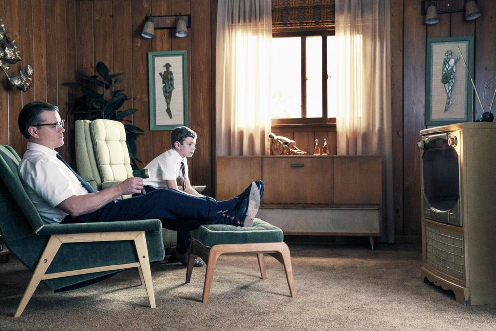 SUBURBICON, FROM LEFT: MATT DAMON, NOAH JUPE, 2017. PH: HILARY BRONWYN GAYLE/© PARAMOUNT PICTURES