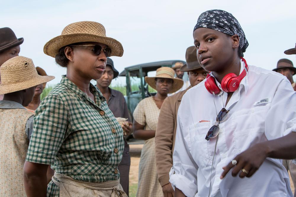MUDBOUND, FROM LEFT: MARY J. BLIGE, DIRECTOR DEE REES ON SET, 2017. PH: STEVE DIETL. ©NETFLIX