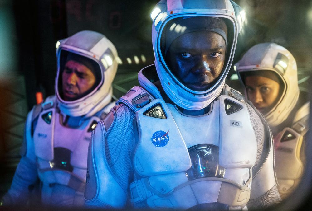 THE CLOVERFIELD PARADOX, JOHN ORTIZ, DAVID OYELOWO, GUGU MBATHA-RAW, 2018. PH: SCOTT GARFIELD/© NETFLIX