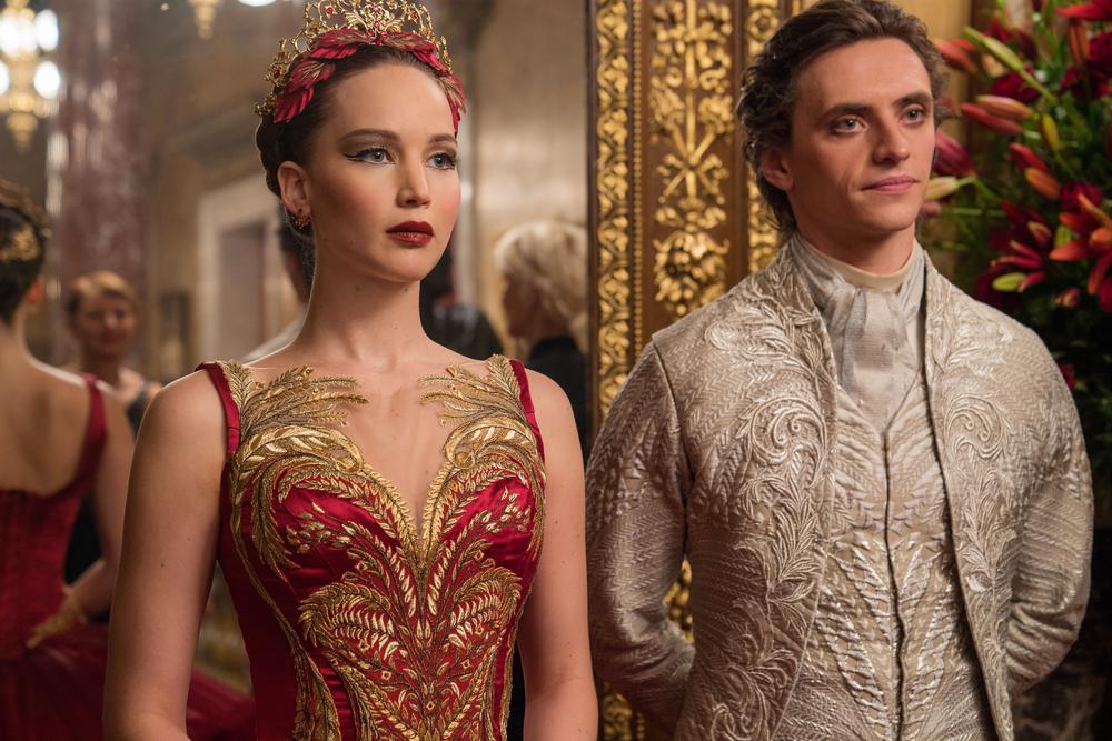 RED SPARROW, FROM LEFT: JENNIFER LAWRENCE, SERGEI POLUNIN, 2018. PH: MURRAY CLOSE. TM AND © COPYRIGHT TWENTIETH CENTURY FOX. ALL RIGHTS RESERVED