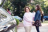 LIFE OF THE PARTY, L-R: MELISSA MCCARTHY, MOLLY GORDON 2018. PH: HOPPER STONE/© WARNER BROS.