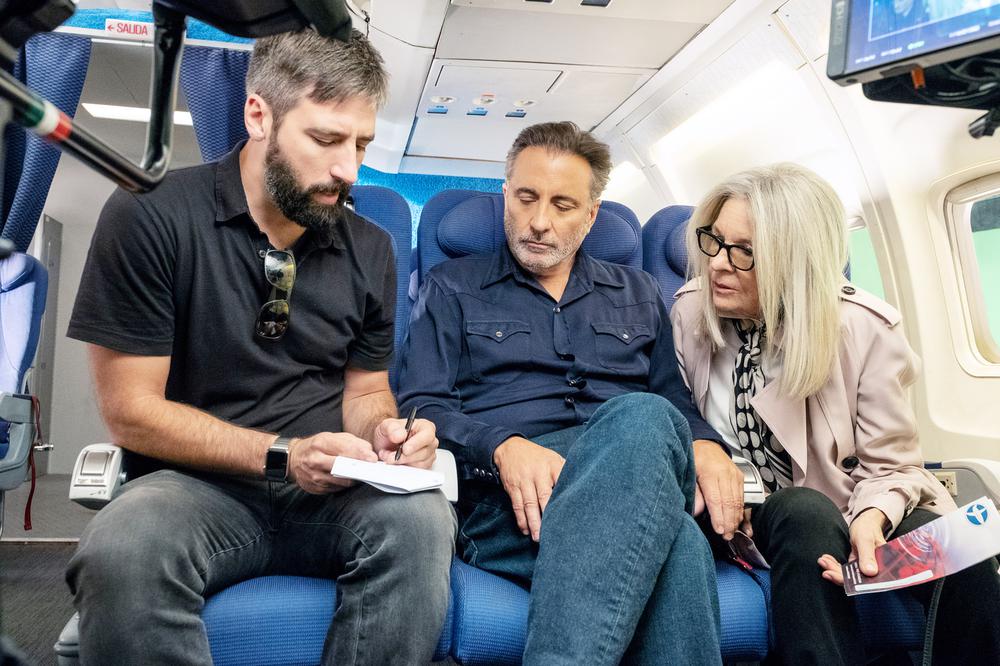 BOOK CLUB, FROM LEFT: DIRECTOR BILL HOLDERMAN, ANDY GARCIA, DIANE KEATON, ON SET, 2018. PH: MELINDA SUE GORDON/© PARAMOUNT PICTURES