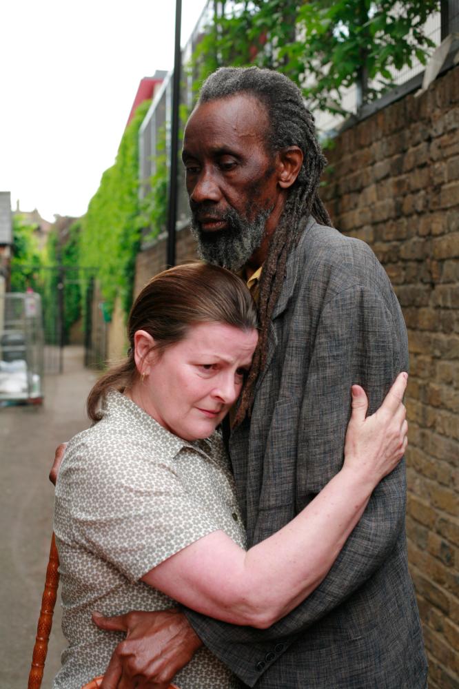 LONDON RIVER, from left: Brenda Blethyn, Sotigui Kouyate, 2009. ©ABC Distribution