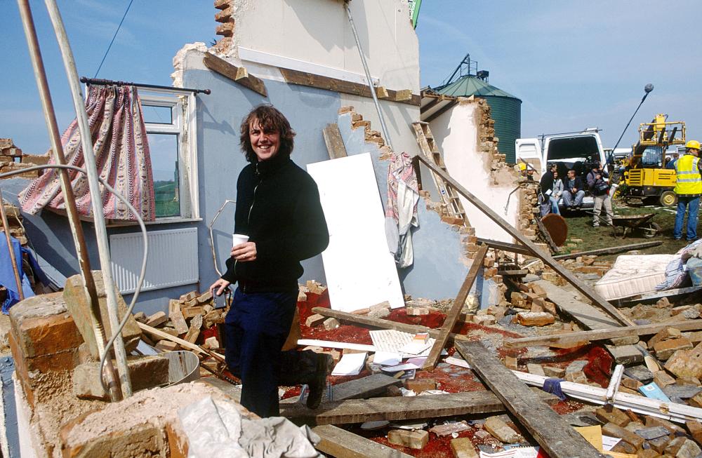 THE HITCHHIKER'S GUIDE TO THE GALAXY, director Garth Jennings on set, 2005, (c) Touchstone