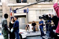 HIDDEN, (aka CACHE), Diouc Koma, Juliette Binoche, Daniel Auteuil filming a scene with director Michael Haneke at the camera, 2005, (c) Sony Pictures Classics