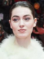 Anamaria Vartolomei on the red carpet at the Special Gala of the film Mickey 17 at the 75th Berlinale at the Theater am Potsdamer Platz in Berlin on 15.02.2025Various 25acbhahaa Mandatory Credit: Photo by Ben Kriemann/imageBROKER/Shutterstock (15154459c)