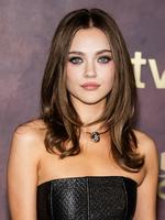 Isabel Gravitt attends Apple TV's 'Your Friends & Neighbors' Season 2 Premiere at New York Historical on March 30, 2026 in New York City. (Photo by TheStewartofNY/FilmMagic) NEW YORK, NEW YORK - MARCH 30: