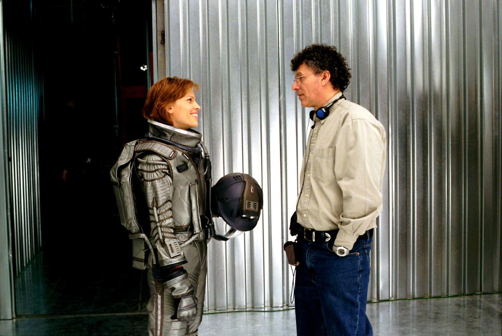 THE CORE, Hilary Swank, director Jon Amiel on the set, 2003. (c) Paramount